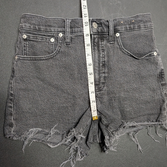 Madewell Faded Black The Perfect Jean Shorts High Waist Distressed Raw Hem 27 - Picture 8 of 9